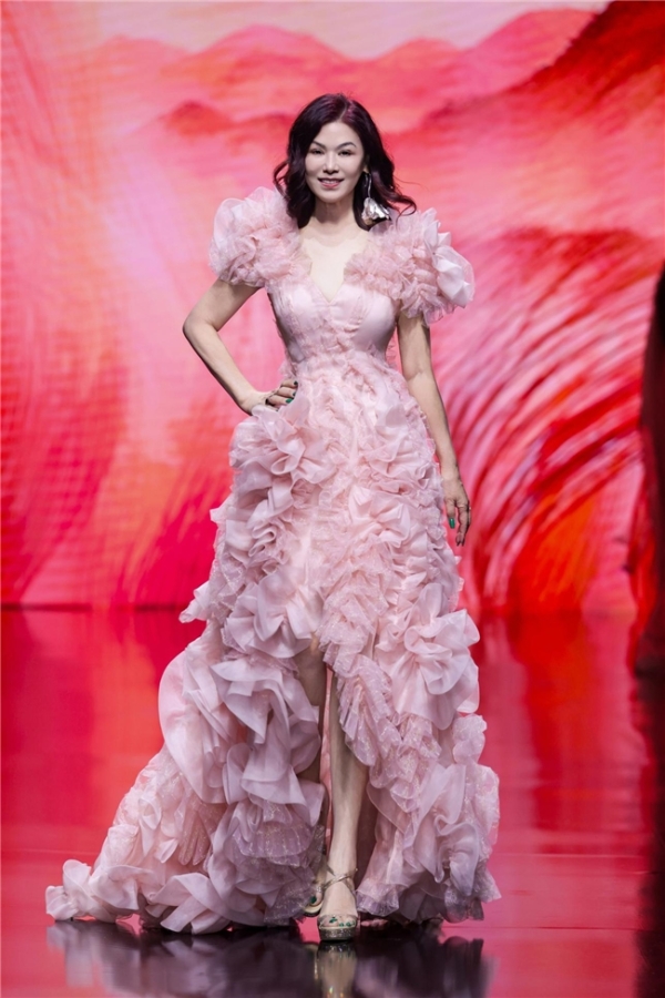 梅兰竹菊，19位女性展现当代君子风骨 