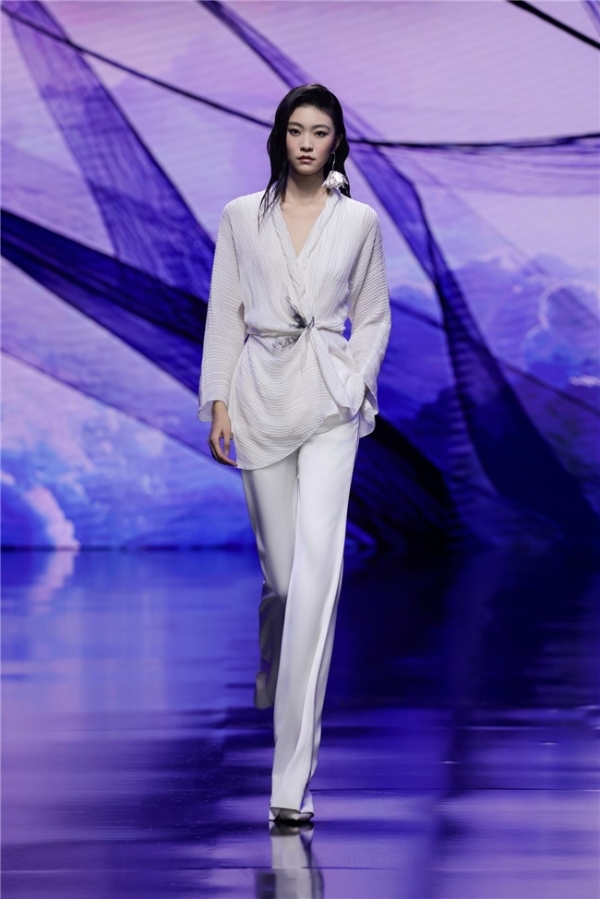 梅兰竹菊，19位女性展现当代君子风骨 