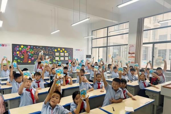 营养焕新 护航成长 君乐宝学生奶开学季引领校园营养升级 