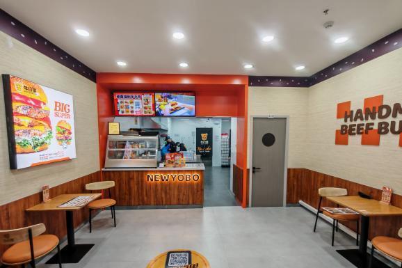 牛约堡破局西快赛道，以多元价值铸就本土牛肉汉堡赛道的领跑品牌 