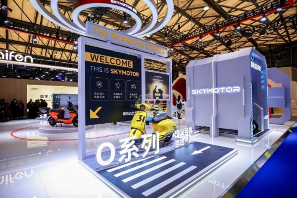 从“工具”到“伙伴”：首驱科技具身化智能产品亮相AWE2026，开启出行机器人时代 