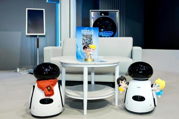 海尔发布全自研家庭机器人矩阵，直指无人家务 