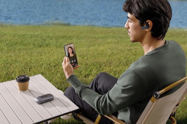 春节跨境洽谈无忧，讯飞AI翻译耳机助力高效商务沟通 