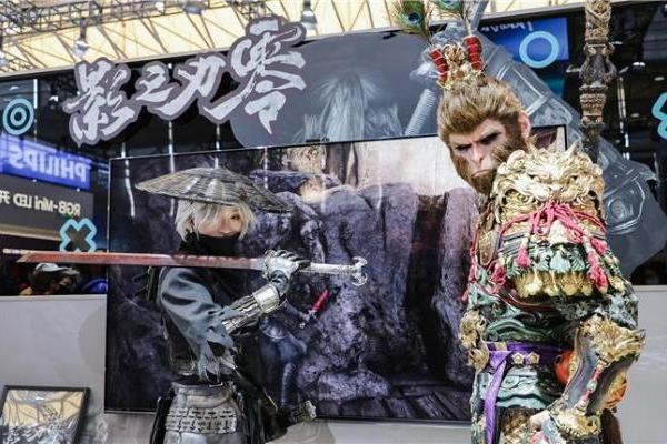 连续3年百吋出货量第一，海信AWE2026大屏显示技术再攀高峰