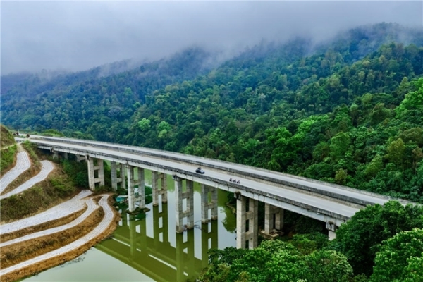 2026年中国公路自行车联赛第一站（云南·芒市站）圆满落幕 