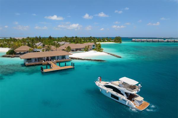 希尔顿马尔代夫阿敏吉里全别墅度假村臻呈「六卧宅邸」，容至亲挚友欢聚一堂，私享逸境 