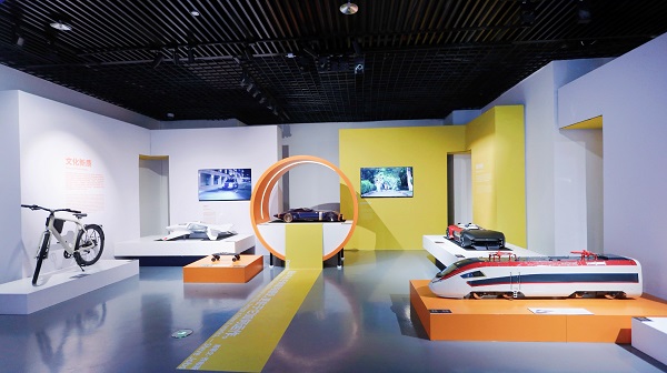 深圳艺术周｜“两个AI”大展暨DIA湾区智造论坛启幕 