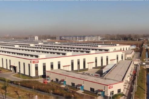 凭什么说它是板材市场的“深水炸弹”？拆解大自然板材30+年木作底牌 