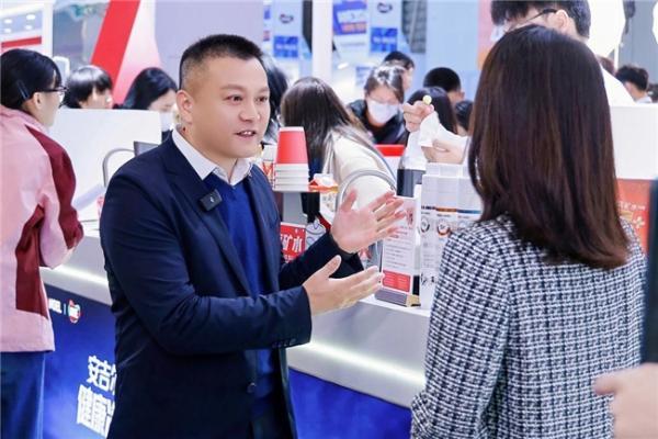 真高速、真矿水、真场景：安吉尔闪耀AWE2026，新品集中发布获新华社关注 