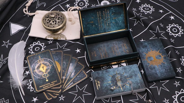  广东望京卡牌：让每一副塔罗牌的包装，都成为触手可感的灵魂序章 