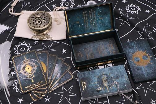  广东望京卡牌：让每一副塔罗牌的包装，都成为触手可感的灵魂序章 