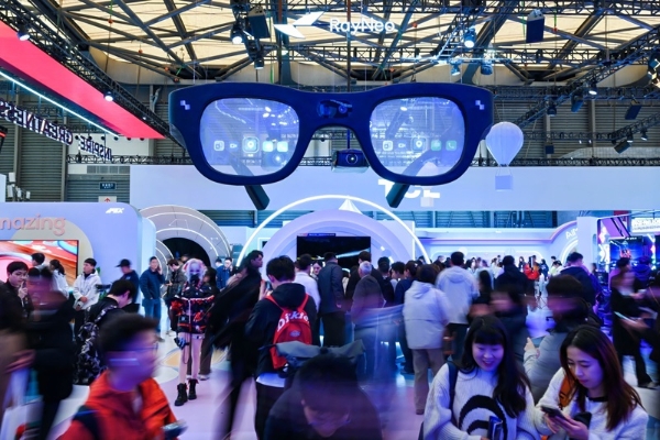 TCL实业AWE 2026焕新打造品牌活力乐园，“屏显+AI”让智慧生活触手可及 