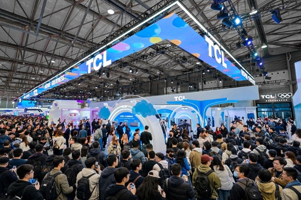 TCL实业AWE 2026焕新打造品牌活力乐园，“屏显+AI”让智慧生活触手可及 