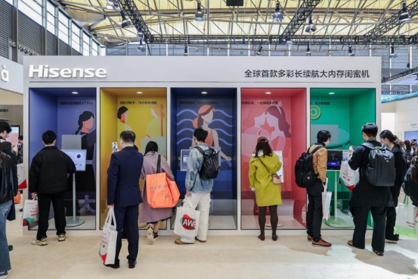 海信大白闺蜜机X8 Ultra首度亮相AWE2026 两大黑科技解锁场景新玩法 