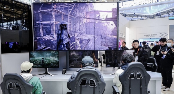 海信显示器旗舰矩阵亮相AWE2026，旗舰电视同源技术圈粉全场 