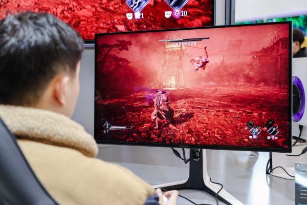 海信显示器旗舰矩阵亮相AWE2026，旗舰电视同源技术圈粉全场 