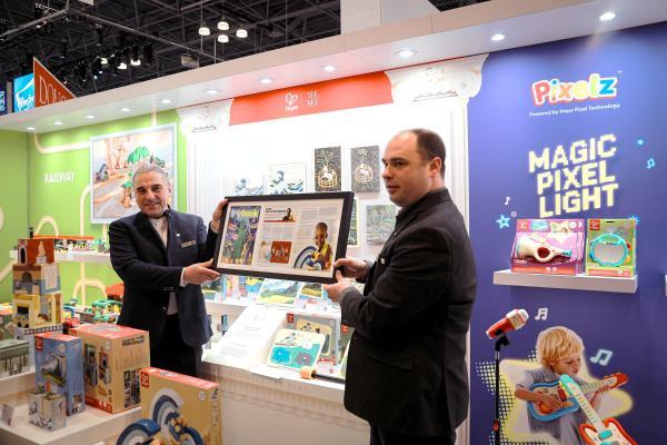 百廿年征程遇四十年匠心，Hape携大都会联名系列重磅亮相2026纽约玩具展 