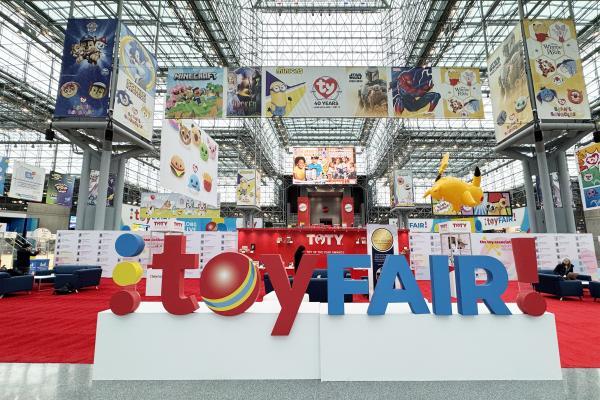 百廿年征程遇四十年匠心，Hape携大都会联名系列重磅亮相2026纽约玩具展 