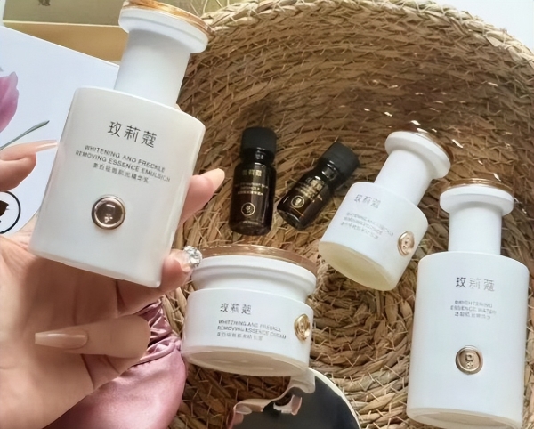 玫莉蔻三款护肤套盒，焕新春肌，解锁春日护肤美学 