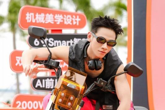 雅迪冠能系列三舰齐发：国民级智能通勤电动车触手可及 