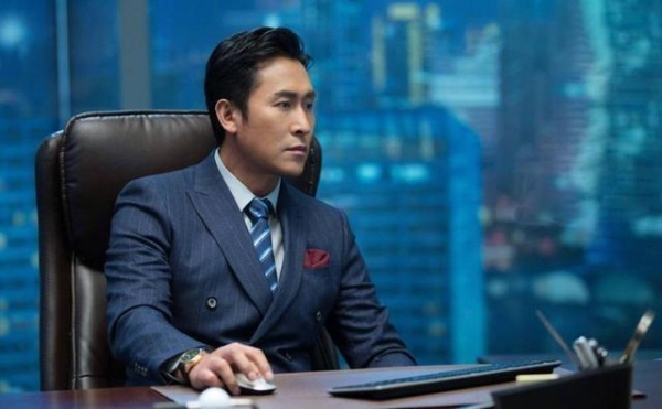 芝华仕官宣马德钟为黑马沙发新品体验官 共筑都市精英生活新范式 