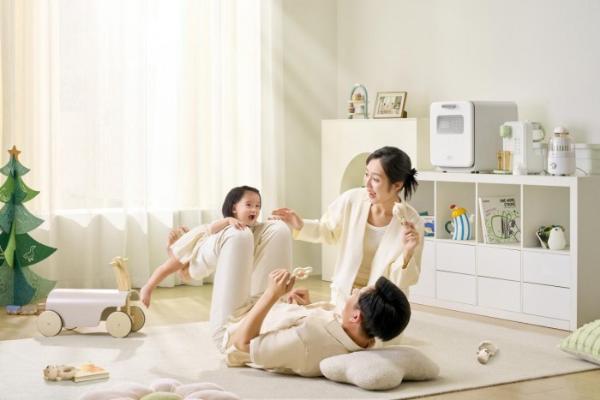 小熊电器荣获CBME金童奖“年度最受欢迎哺育家电品牌” 