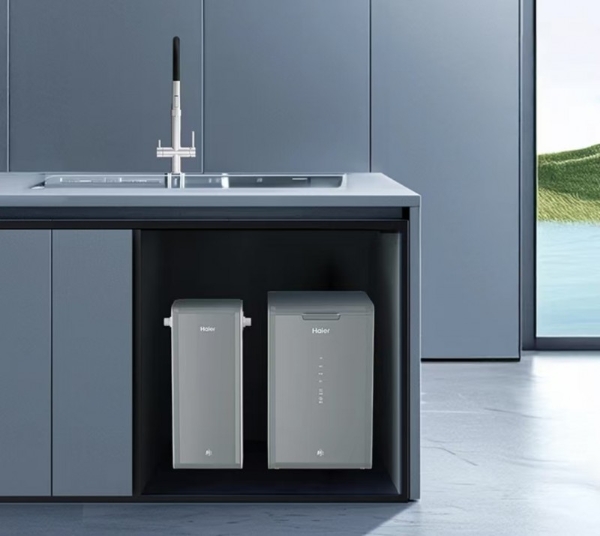 海尔净水首创自净化滤芯，寿命8年行业最长 