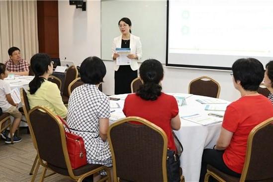 欣乾程：从“卷娃”到“育己”，重塑家庭教育的底层逻辑 