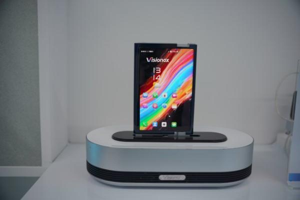 MWC2026观察：AI终端加速落地，维信诺以显示技术重构交互入口 