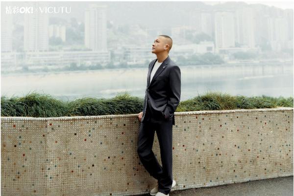 山城路有起伏，人生型无边界 | VICUTU型游四城重庆首站，演绎步履从容 