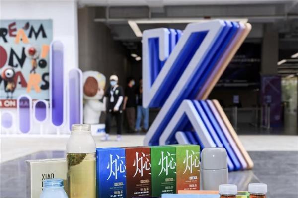 50亿流量围观的中国茶：小罐茶凭什么成为克劳锐创作者大会“顶流”？ 