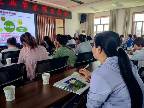 水润“她”世界：一滴水改变生活——“母亲水窖”25年公益实践纪实 