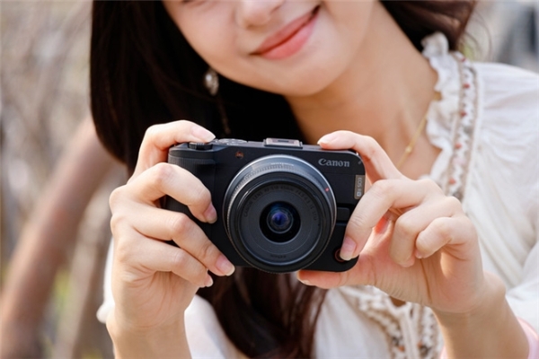 春花盛放｜佳能微单镜头搭配攻略，多场景春日氛围全覆盖  