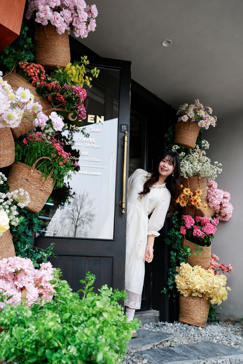 春花盛放｜佳能微单镜头搭配攻略，多场景春日氛围全覆盖  