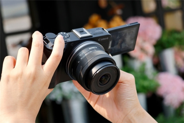 春花盛放｜佳能微单镜头搭配攻略，多场景春日氛围全覆盖  