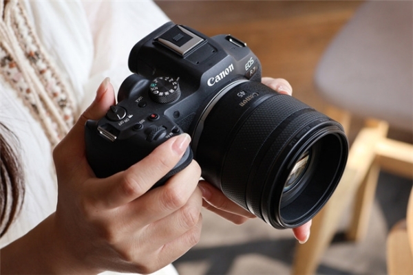 春花盛放｜佳能微单镜头搭配攻略，多场景春日氛围全覆盖  