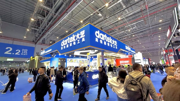 大艺科技携混沌神兽电池亮相国际五金展，技术领航 一块顶六块！ 