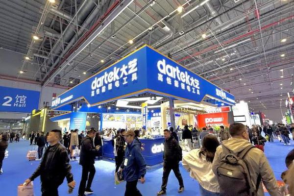 大艺科技携混沌神兽电池亮相国际五金展，技术领航 一块顶六块！ 