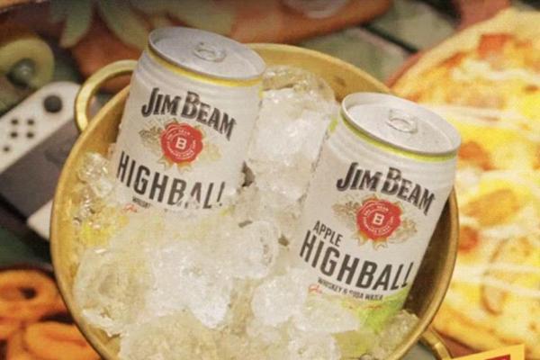 轻饮风潮正当时，嗨棒鸡尾酒适合送礼吗？金宾嗨棒预调酒给出答案 