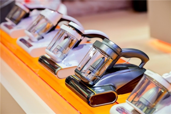 当清洁电器集体“长手长脚”，友望为何选择“让用户不受罪”？ 