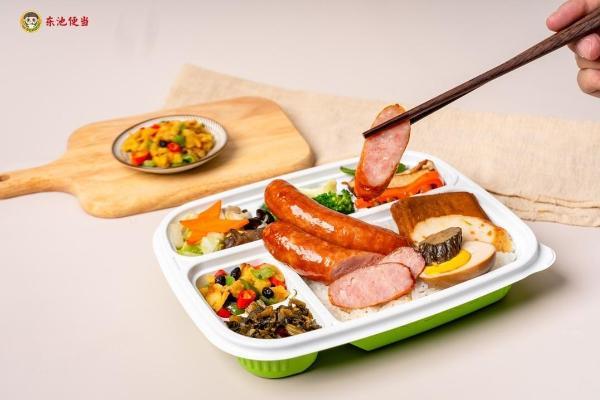 深耕台式便当二十余载，东池便当始总把“为家人做饭”做为门店经营的价值尺度 