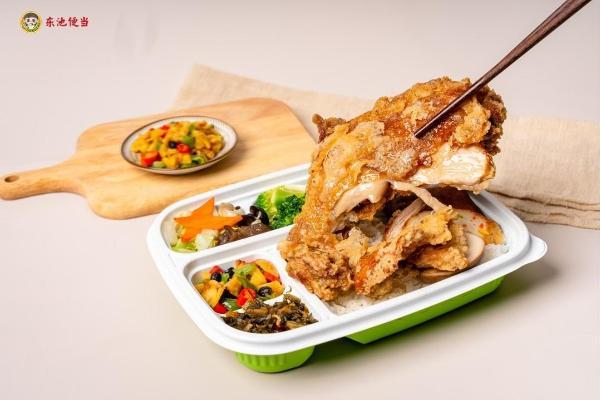 深耕台式便当二十余载，东池便当始总把“为家人做饭”做为门店经营的价值尺度 