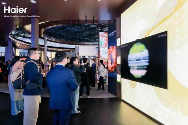 艺术与科技相融，卡萨帝指挥家电视M70D重塑高端客厅美学标杆 