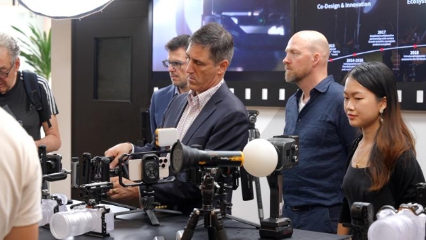 深企出海升级｜乐其创新SmallRig以“共创”模式，打造中国企业全球化范本 