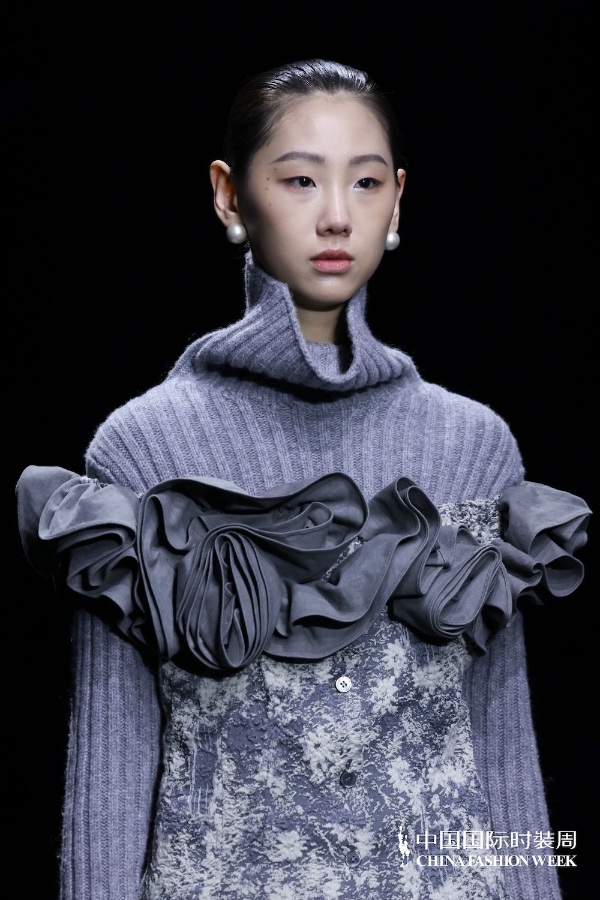 栖野藏锦：KIPMIC STYLE 2026秋冬，以时装重塑内在肌肤 