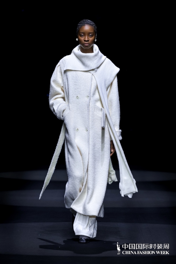 栖野藏锦：KIPMIC STYLE 2026秋冬，以时装重塑内在肌肤 