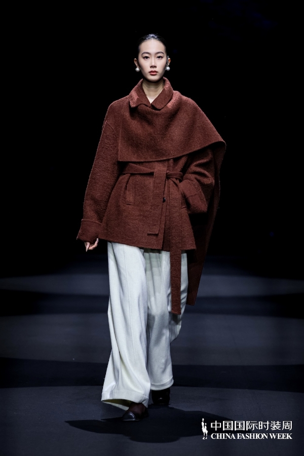 栖野藏锦：KIPMIC STYLE 2026秋冬，以时装重塑内在肌肤 