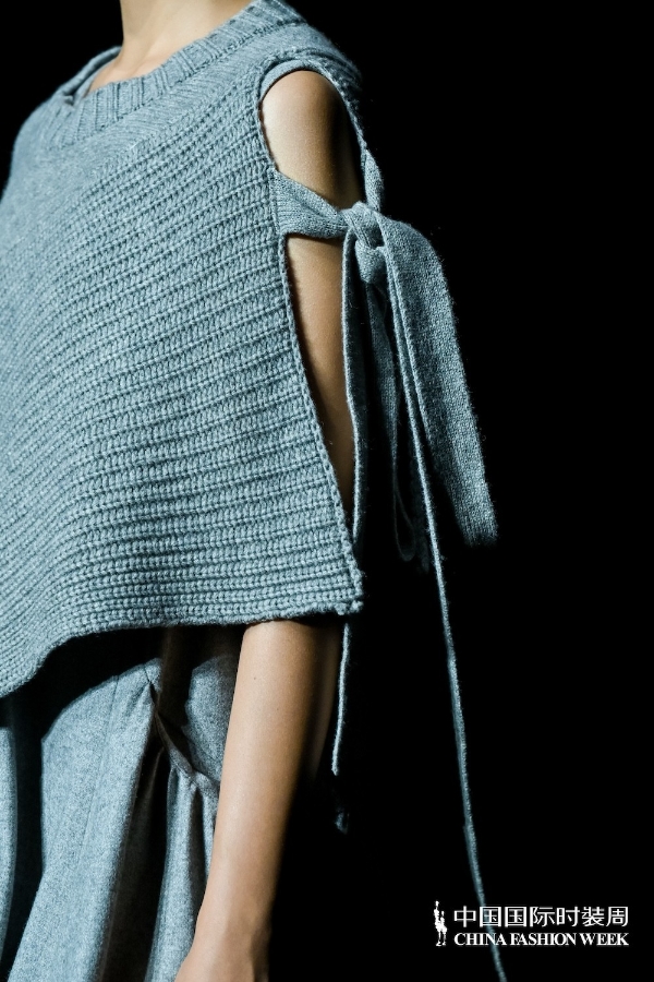 栖野藏锦：KIPMIC STYLE 2026秋冬，以时装重塑内在肌肤 