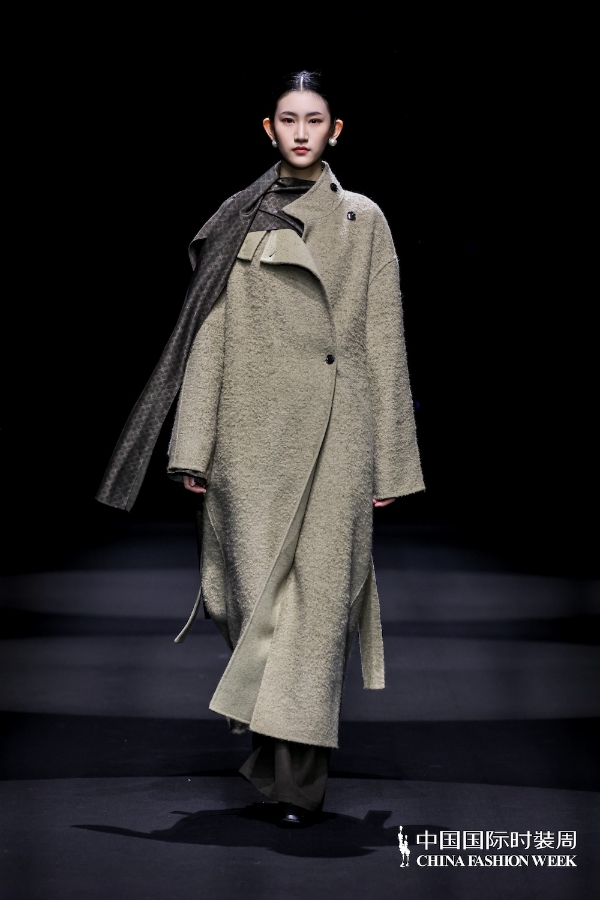 栖野藏锦：KIPMIC STYLE 2026秋冬，以时装重塑内在肌肤 