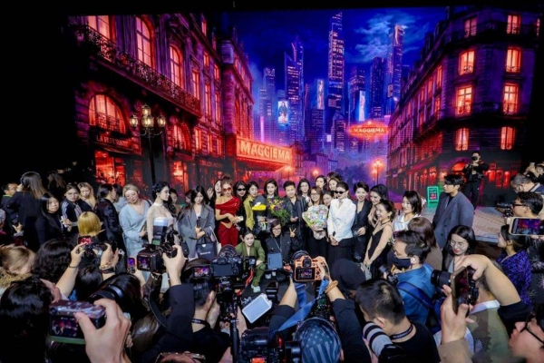 非均质之光 |MAGGIE MA诠释当代女性之光 